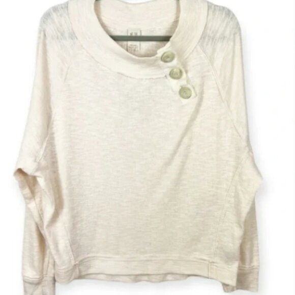 We the Free DON'T FORGET ME Top Sz L Cream Off Center Buttons Long Raglan Sleeve - Picture 2 of 6